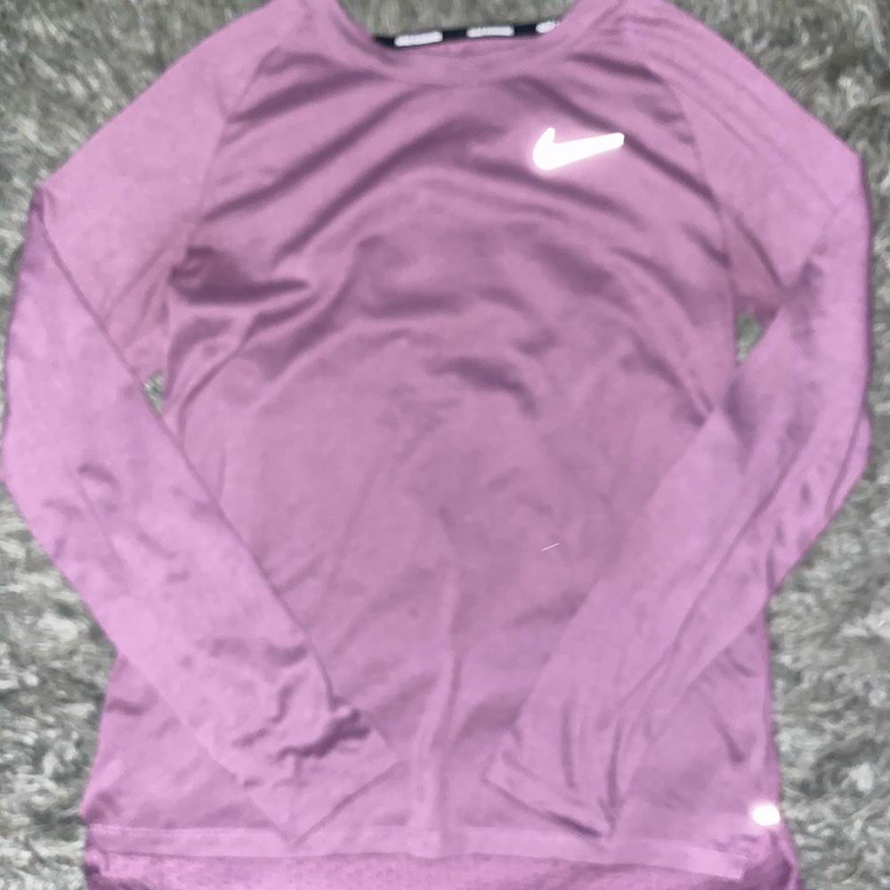 Nike top
